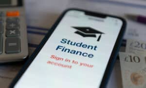 Student-loan-threshold-frozen